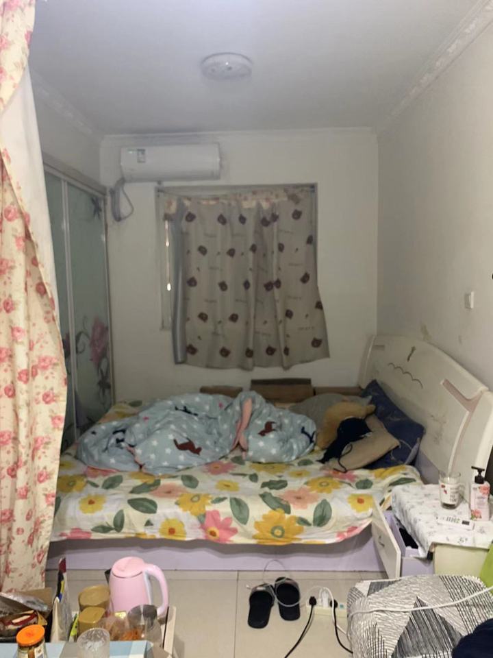 左岸右岸法拍房2號(hào)棟407號(hào)