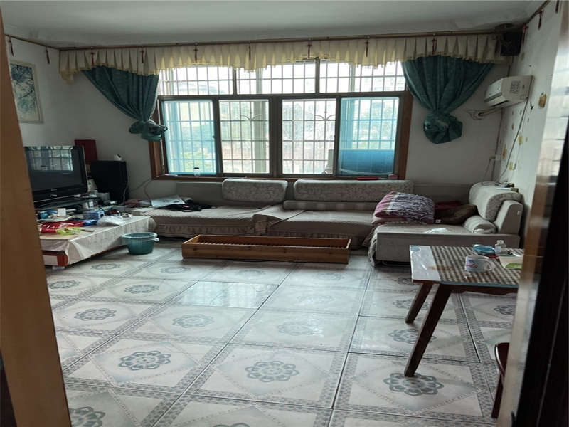 大壩咀安置小區(qū)法拍房12棟101、201等4套