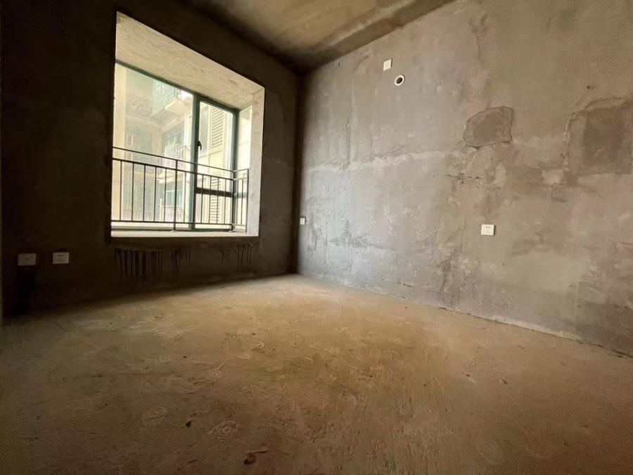 富基世紀(jì)公園法拍房52#、53#棟1106室