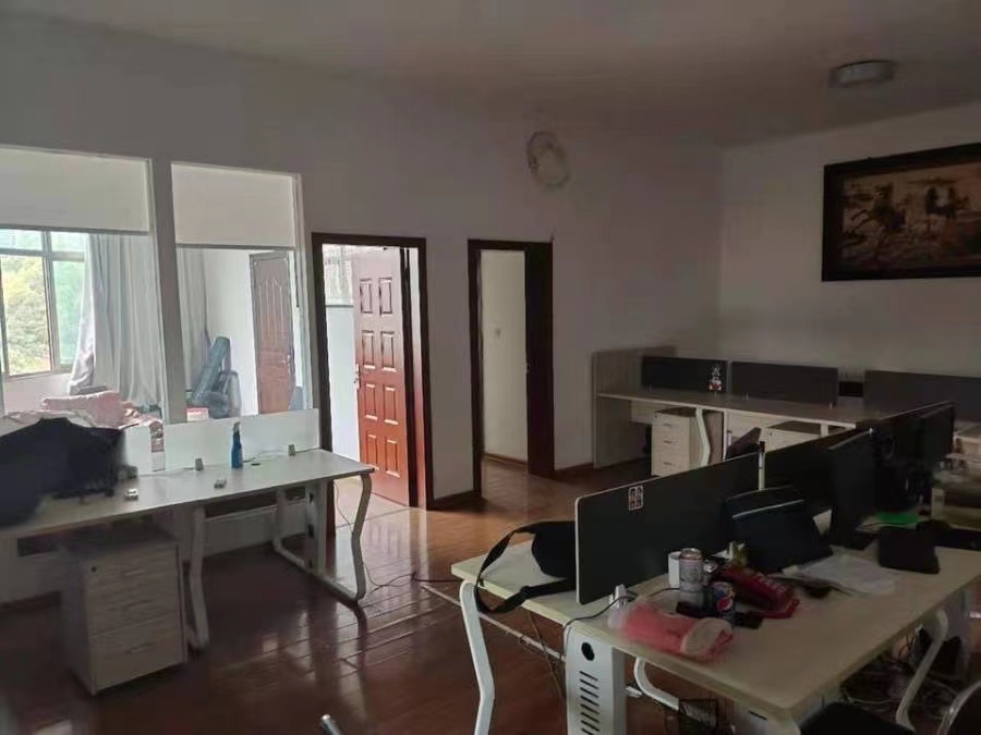 望城坡青山集鎮(zhèn)排山大道房屋法拍房一層、三層、四層及閣樓