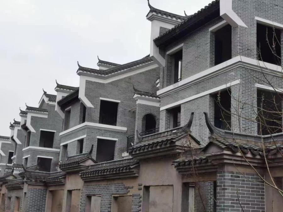 新華聯(lián)銅官窯古鎮(zhèn)(新華聯(lián)銅官窯文化旅游園)法拍房B01-02-03#棟101、201、301房（別墅）