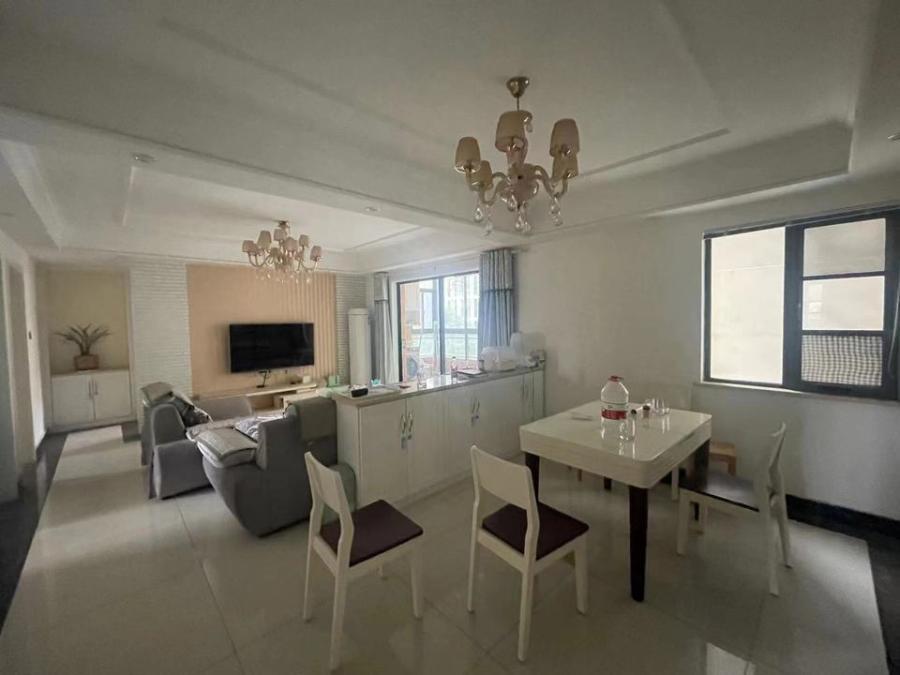 弘德好萊城（宜居雅苑）法拍房5、7、8、9、10棟520房