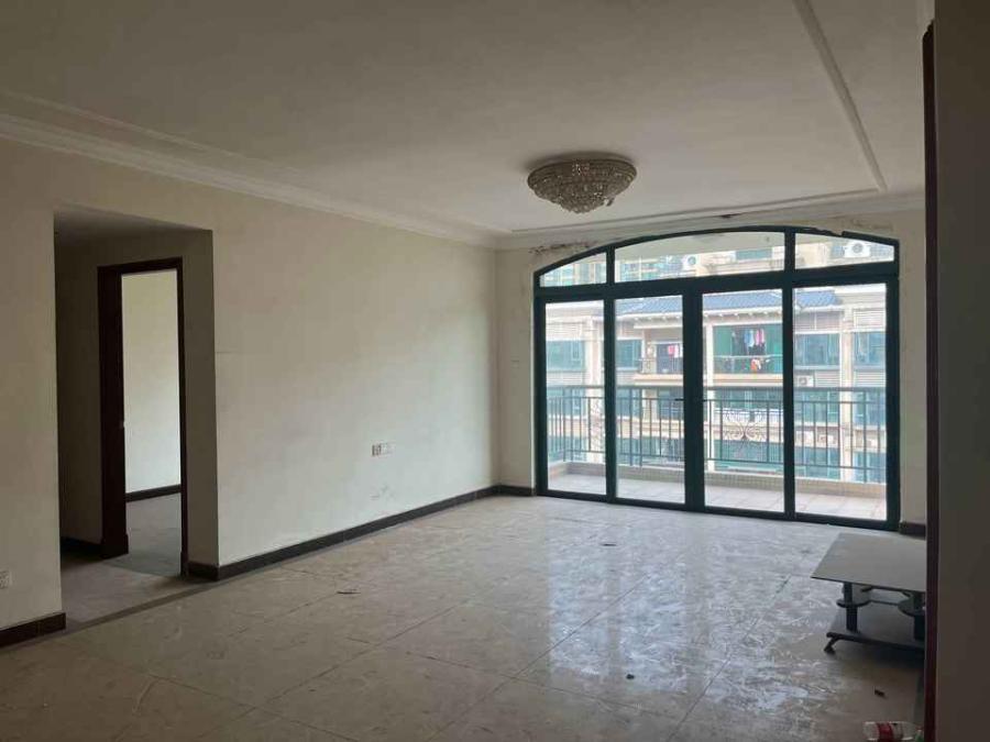 恒大名都法拍房5、6、7棟1801室