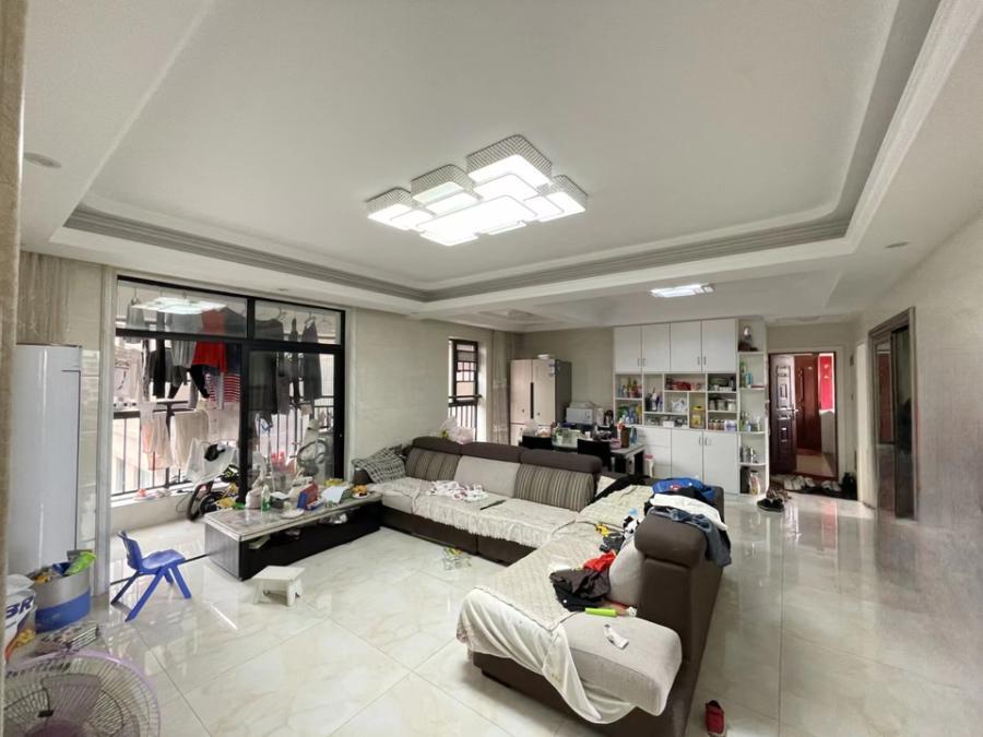 金澤園小區(qū)法拍房二期2、3棟608室