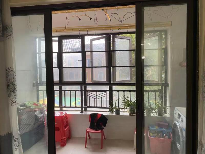 中海國(guó)際社區(qū)三期（中海江御名園）法拍房三期11棟302號(hào)