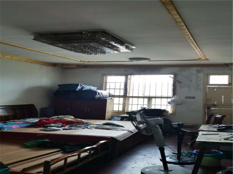 金井社區(qū)金長路58號法拍房101室、102室、201室、202室、301室、302室