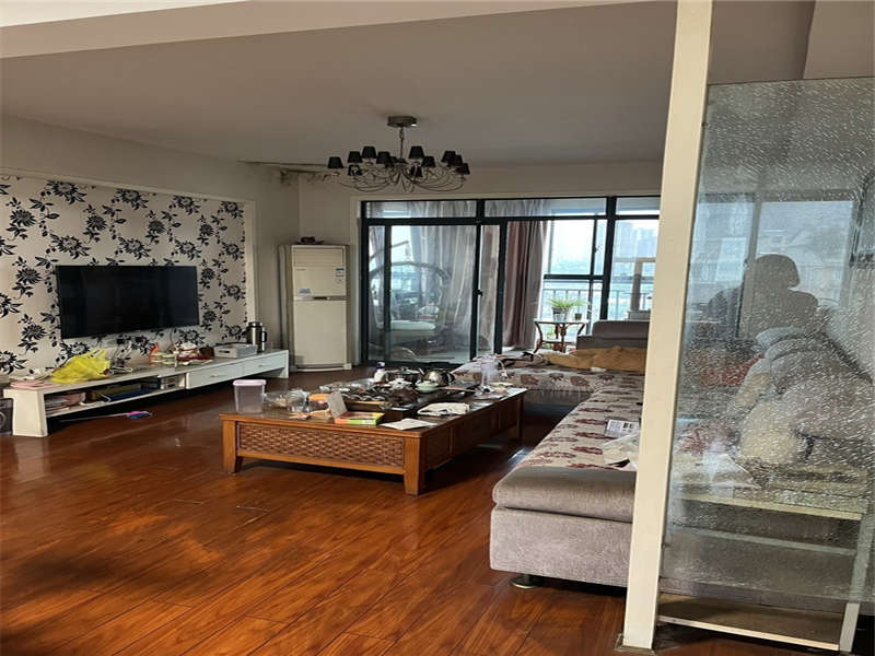 東業(yè)早安星城法拍房3棟1單元703、704室