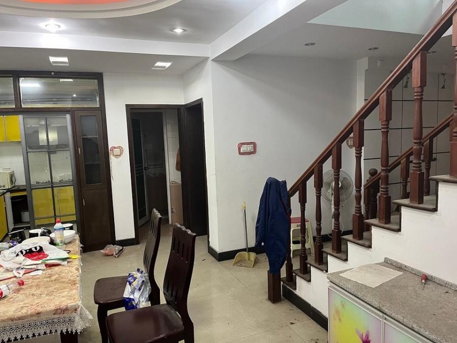 欣安小區(qū)法拍房第5棟702室 欣安小區(qū)法拍房第5棟702室