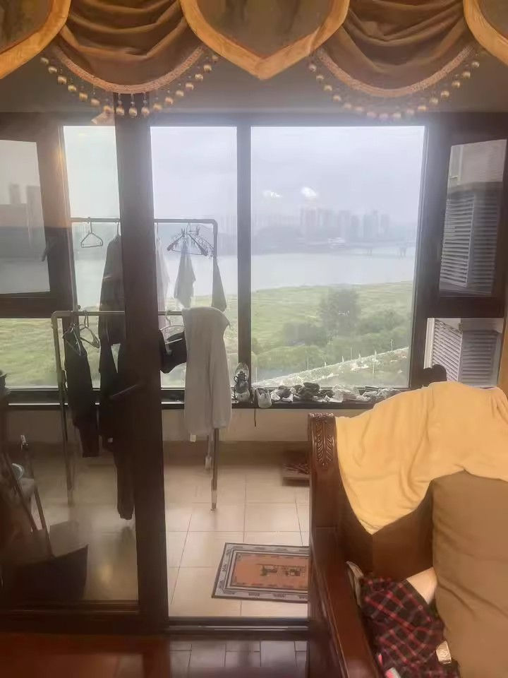 （7折 一線江景）萬科金域緹香苑法拍房3棟1807室