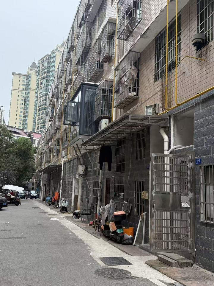 （整棟收租）松雅小區(qū)松雅安置區(qū)法拍房B-9號棟101、201、301、401房產(chǎn)